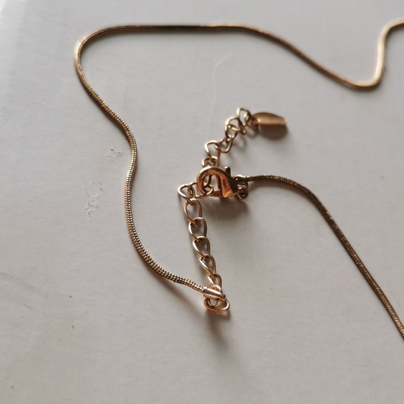 Vintage style cute shiny gold color necklace - Picture 7 of 7